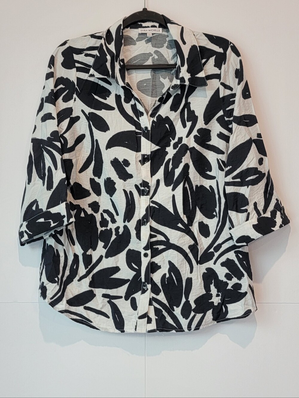 Sara Michelle XL Black White Floral Button-Front Blouse